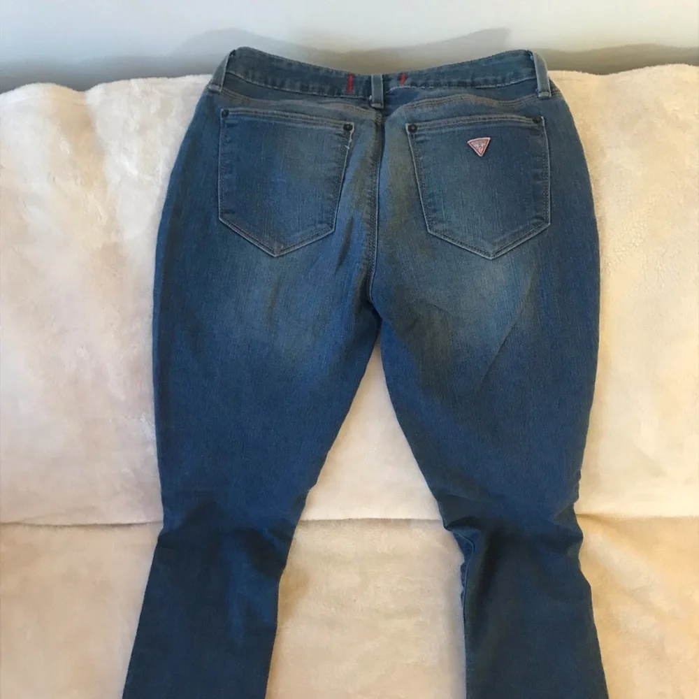 Guess Jeans Curvy - Picture 3 of 4